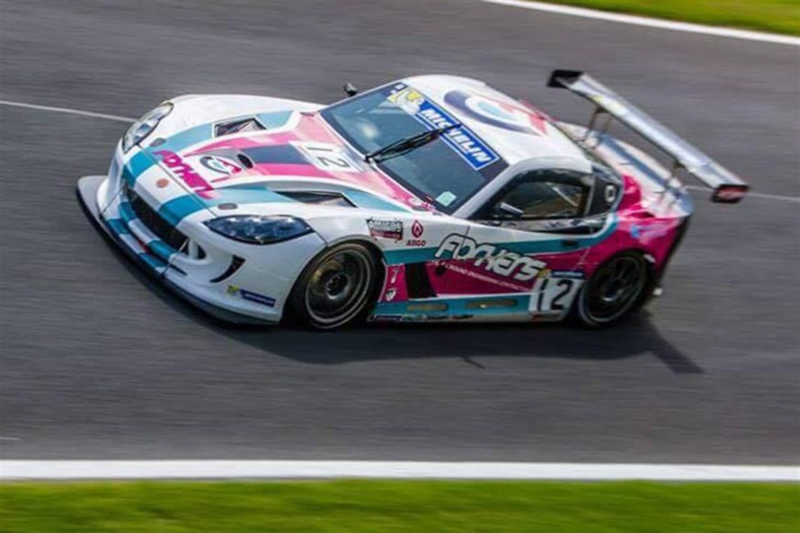 ginetta-g55-gt4-race-winning-car-2017-upgrade