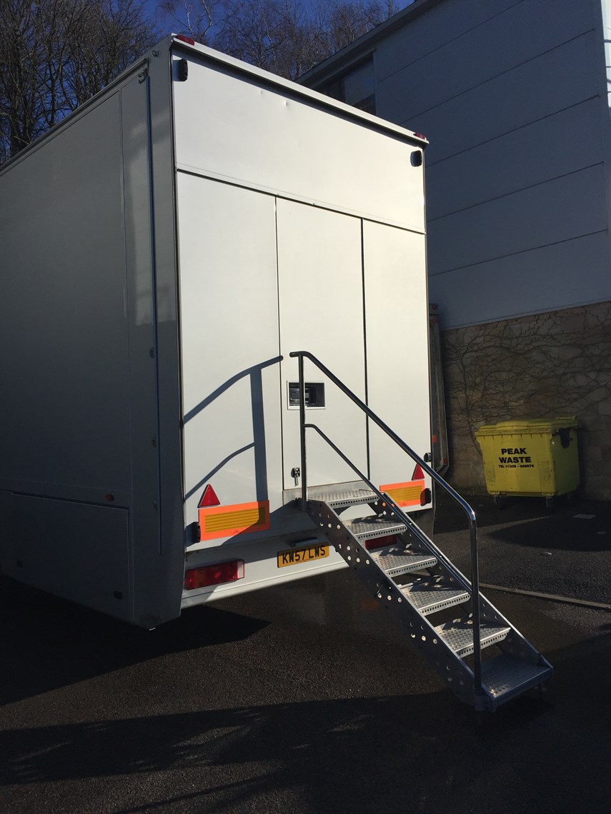 ultra-high-specification-26-ton-racecar-trans