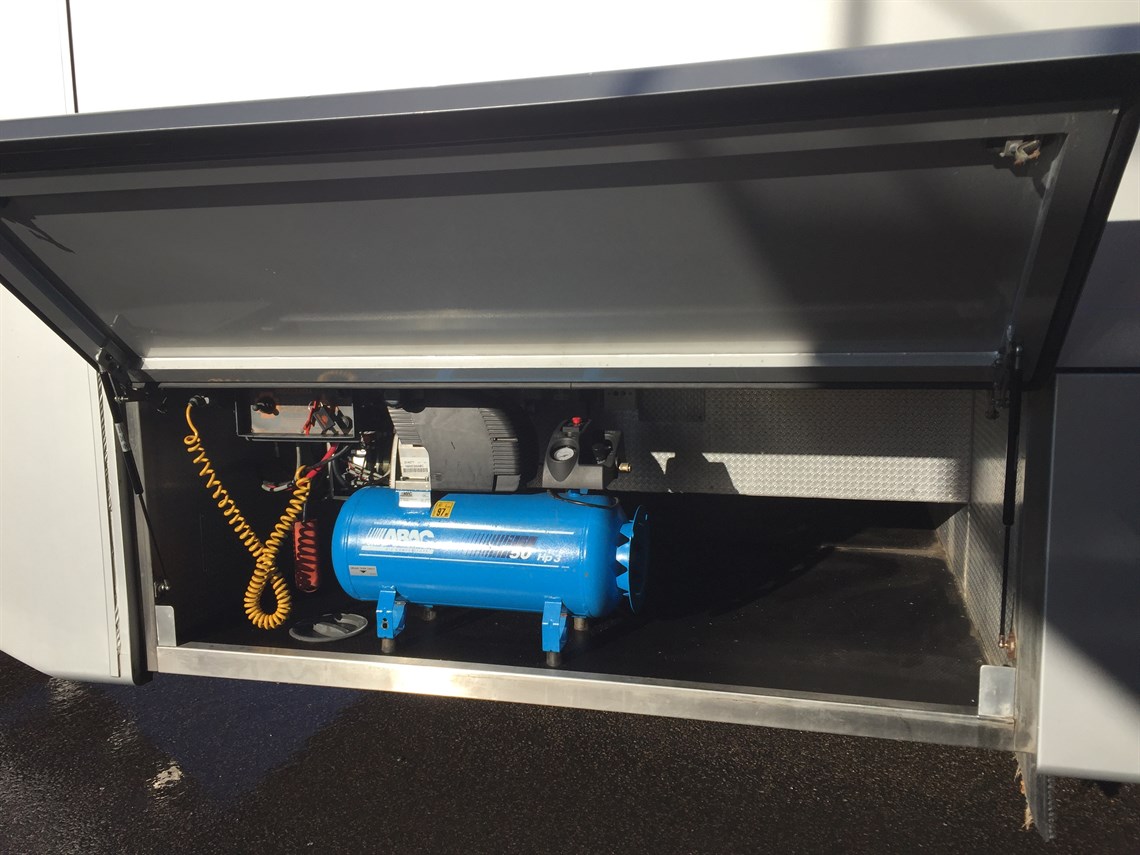 ultra-high-specification-26-ton-racecar-trans