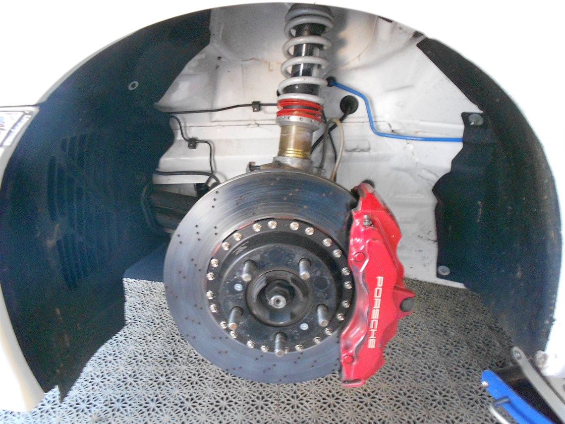 porsche-cayman---endurance-spec