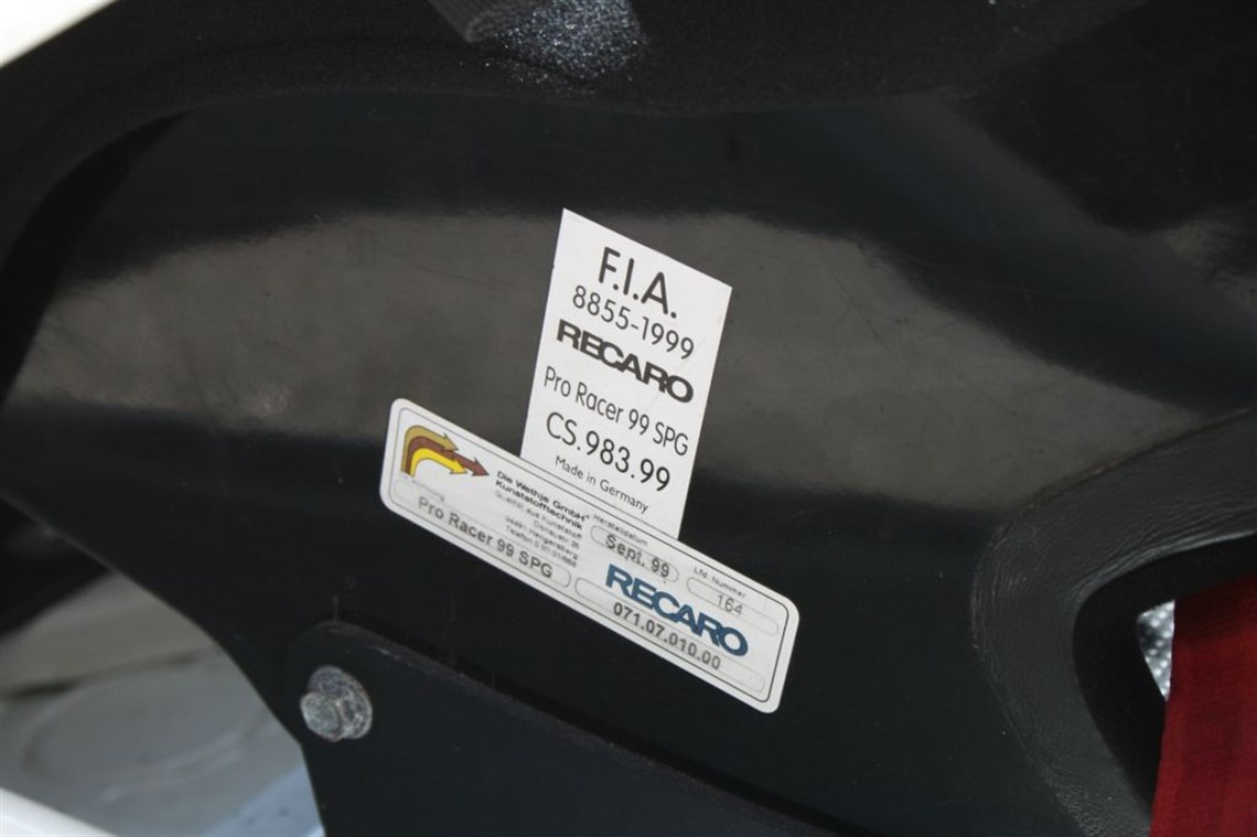 porsche-996-gt3r-with-le-mans-history