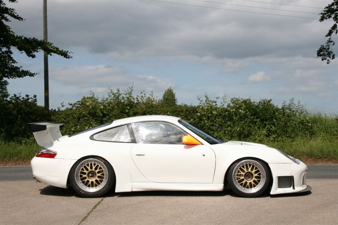 porsche-996-gt3r-with-le-mans-history