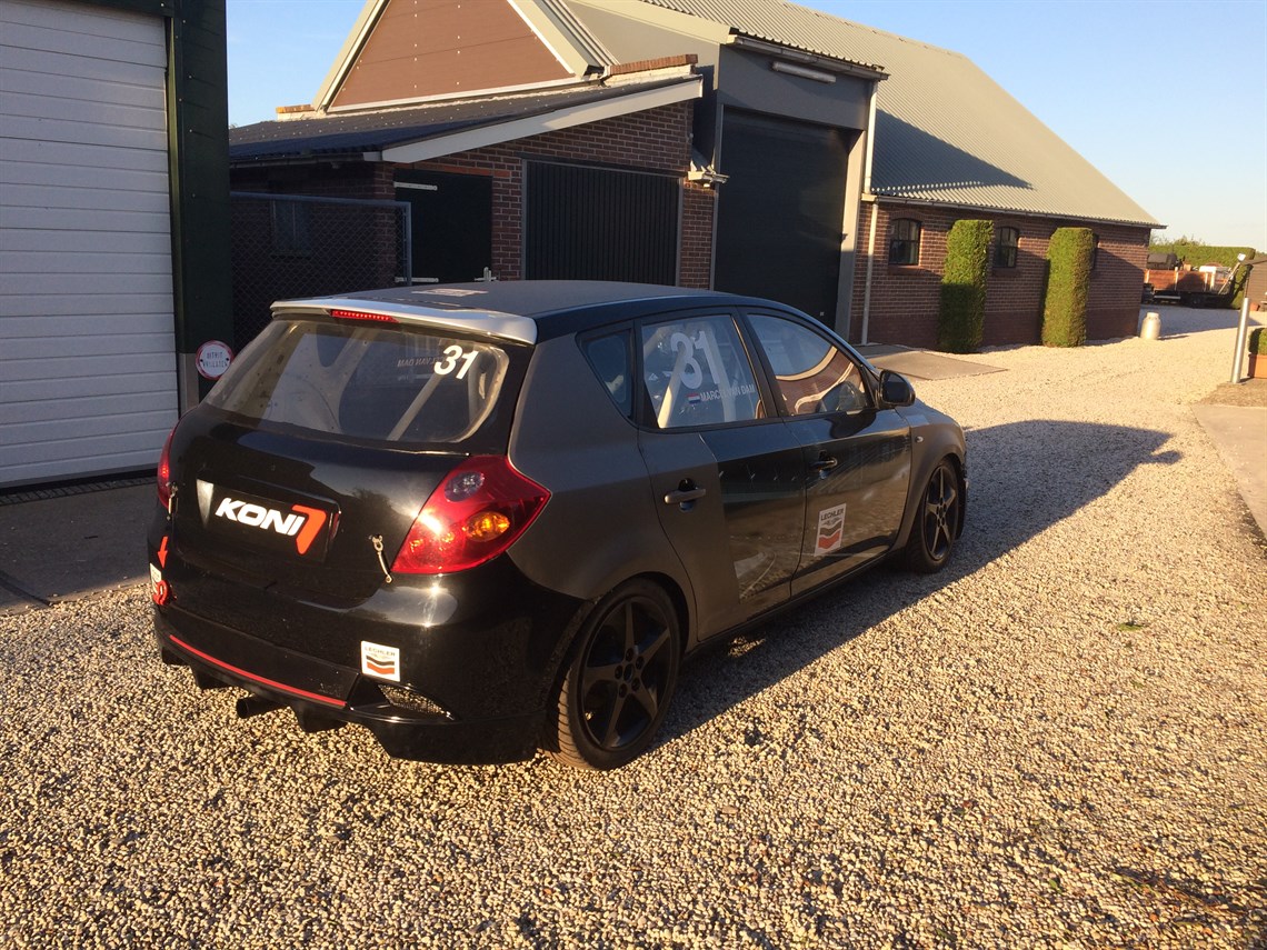 287-hp-kia-ceed-20-mitsubishi-evo-turbo