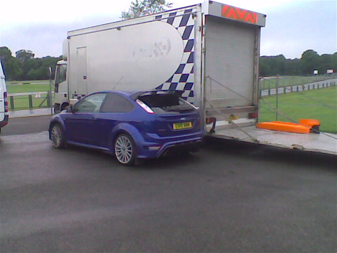 ford-cargo-transporter