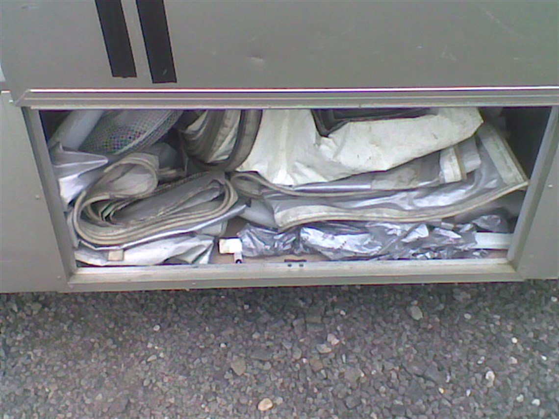 ford-cargo-transporter