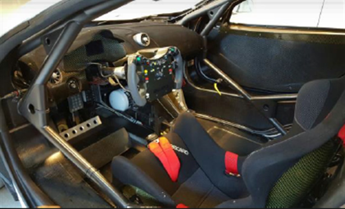 mclaren-mp4-12c-gt3-race-car