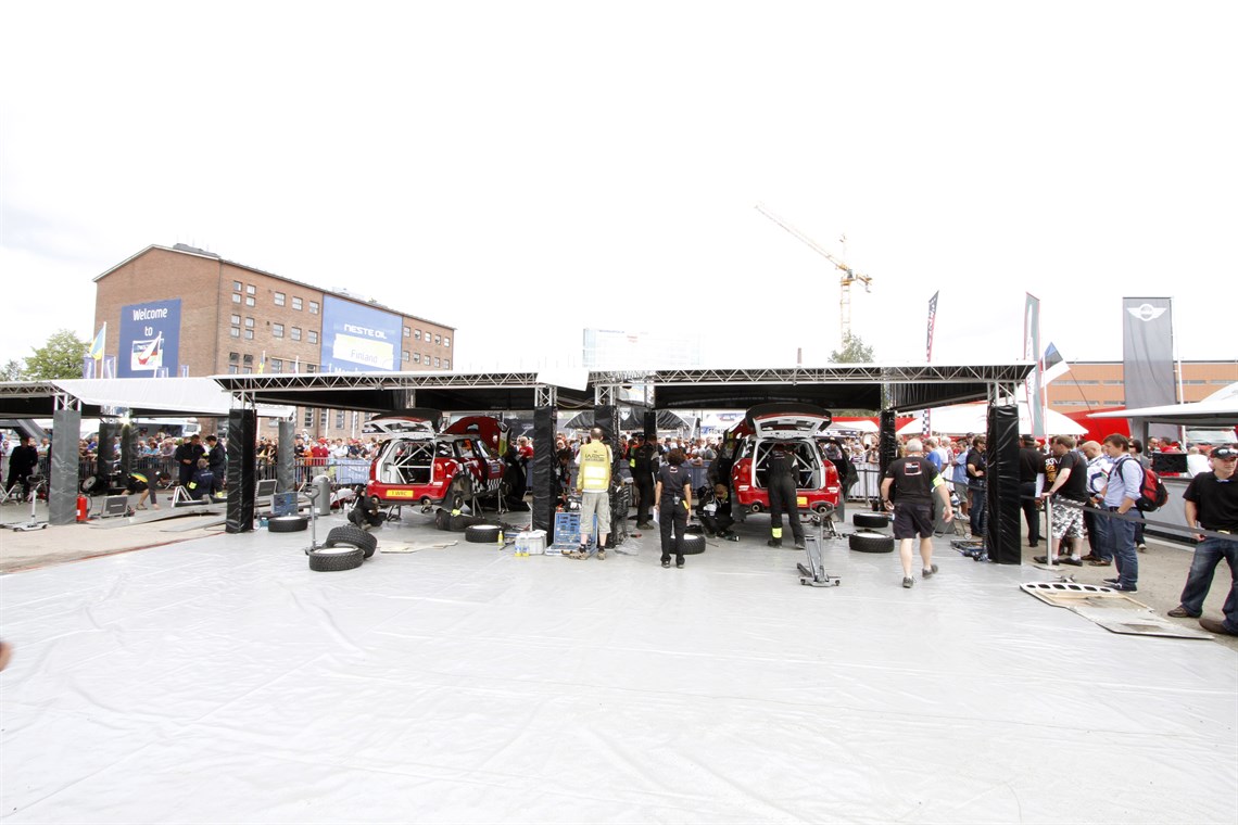 ex-mini-wrc-service-area-structures