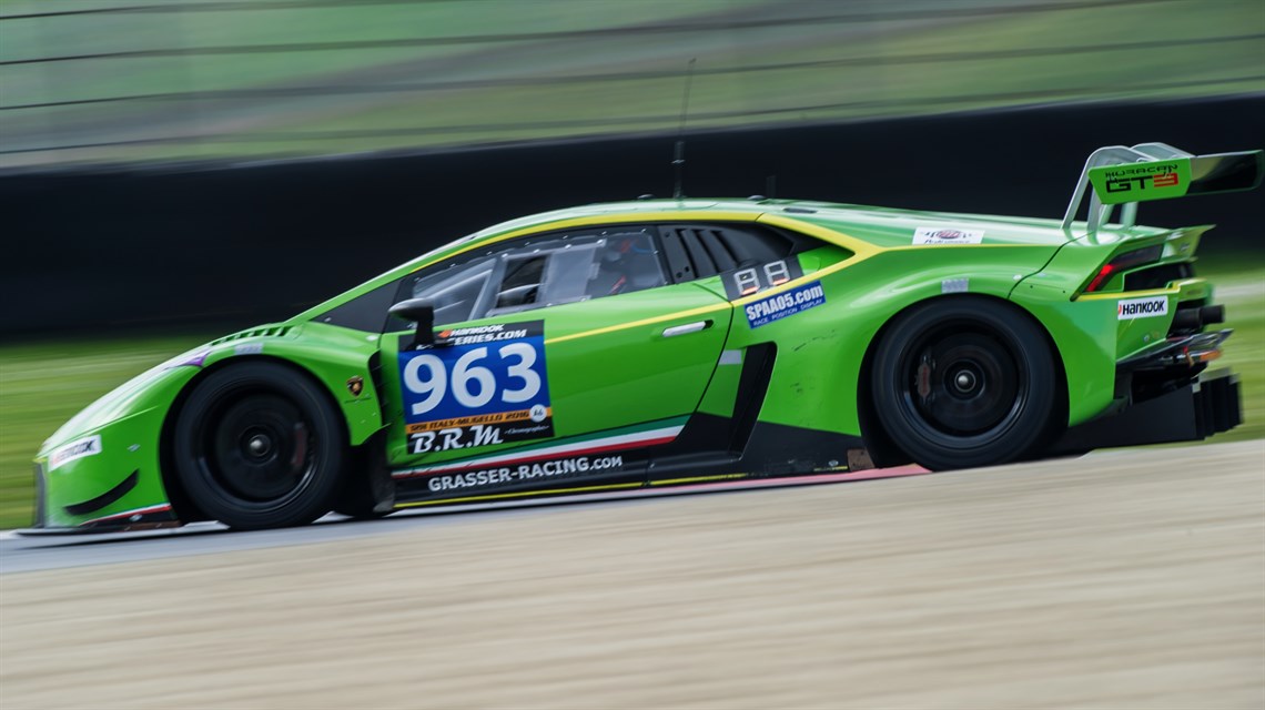 the-333-v8-racing-renault-rs01-fgt3wins-the-h