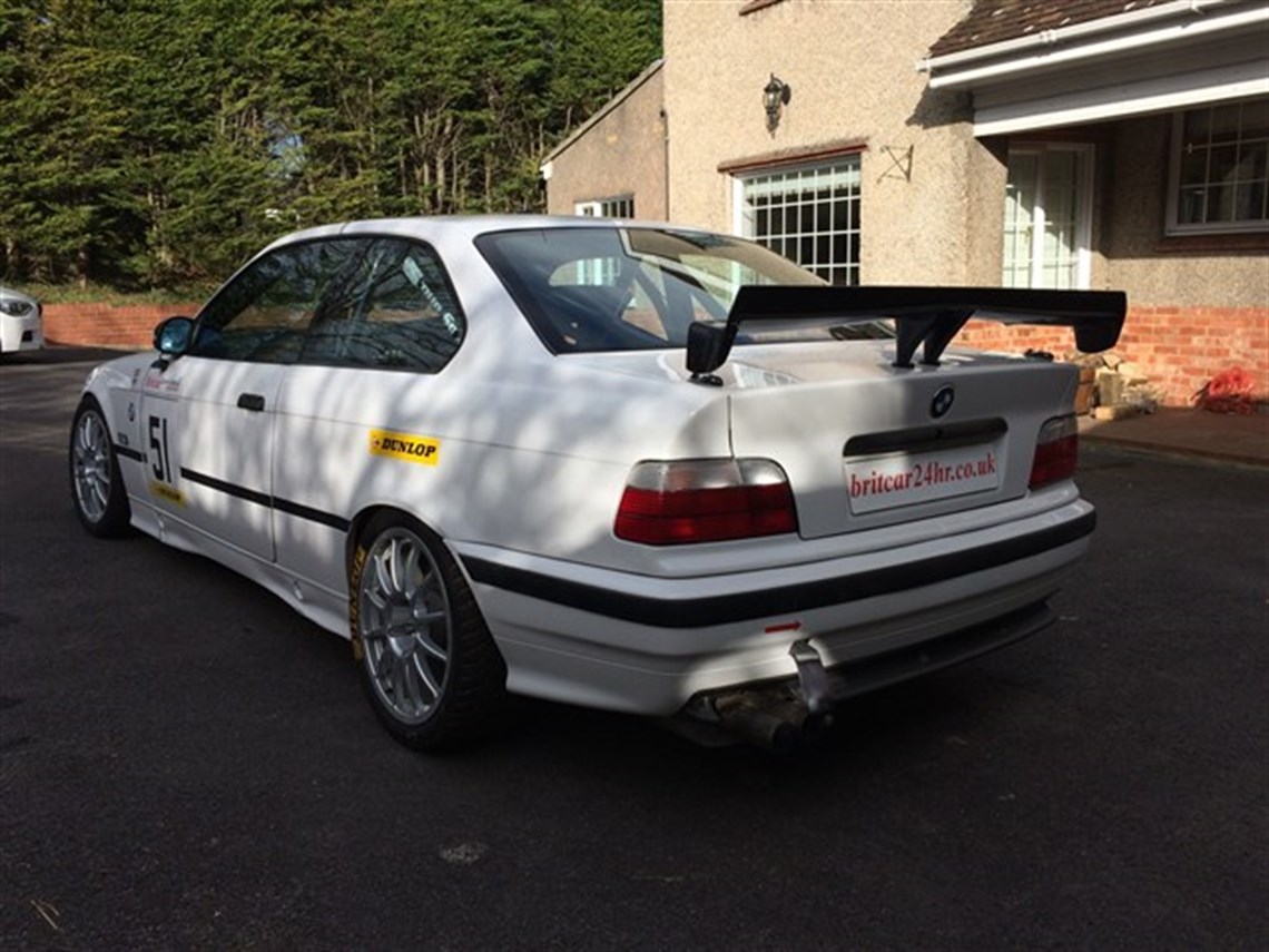 bmw-e36-m3-race-car---reduced