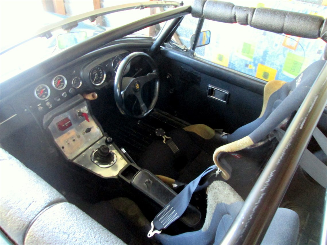 Hardtop Soft top or open.. your choice...