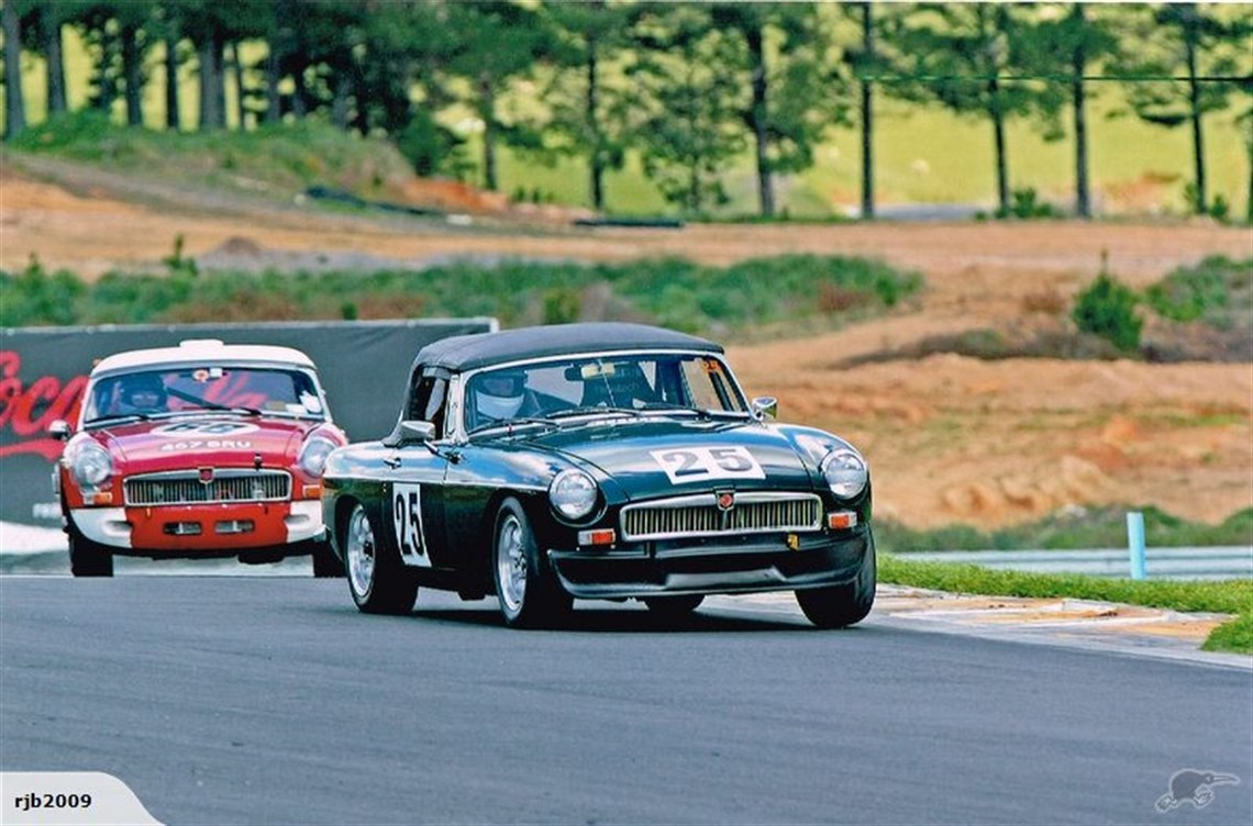 classic-72-mgb-targa-nz-ex-ray-hartley-car
