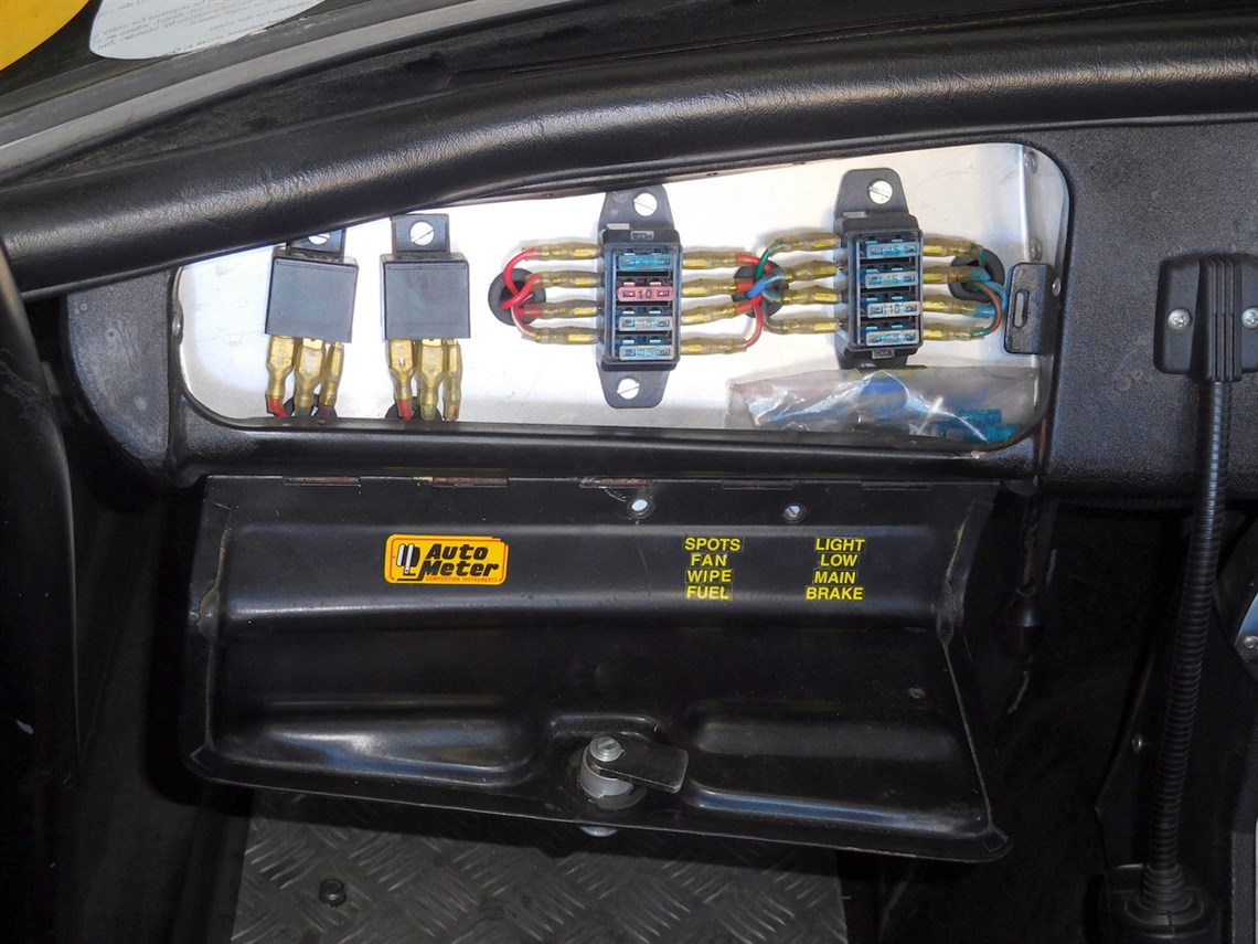 classic-72-mgb-targa-nz-ex-ray-hartley-car