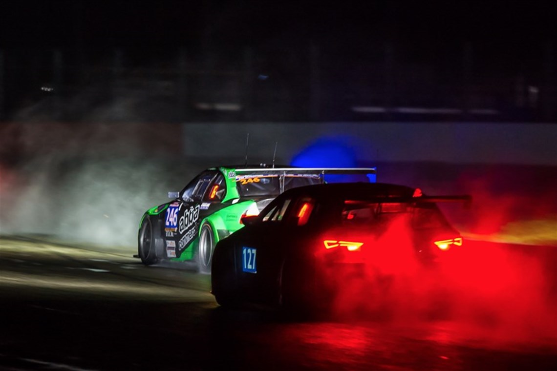 team-abba-rollcentre-racing-win-silverstone-2