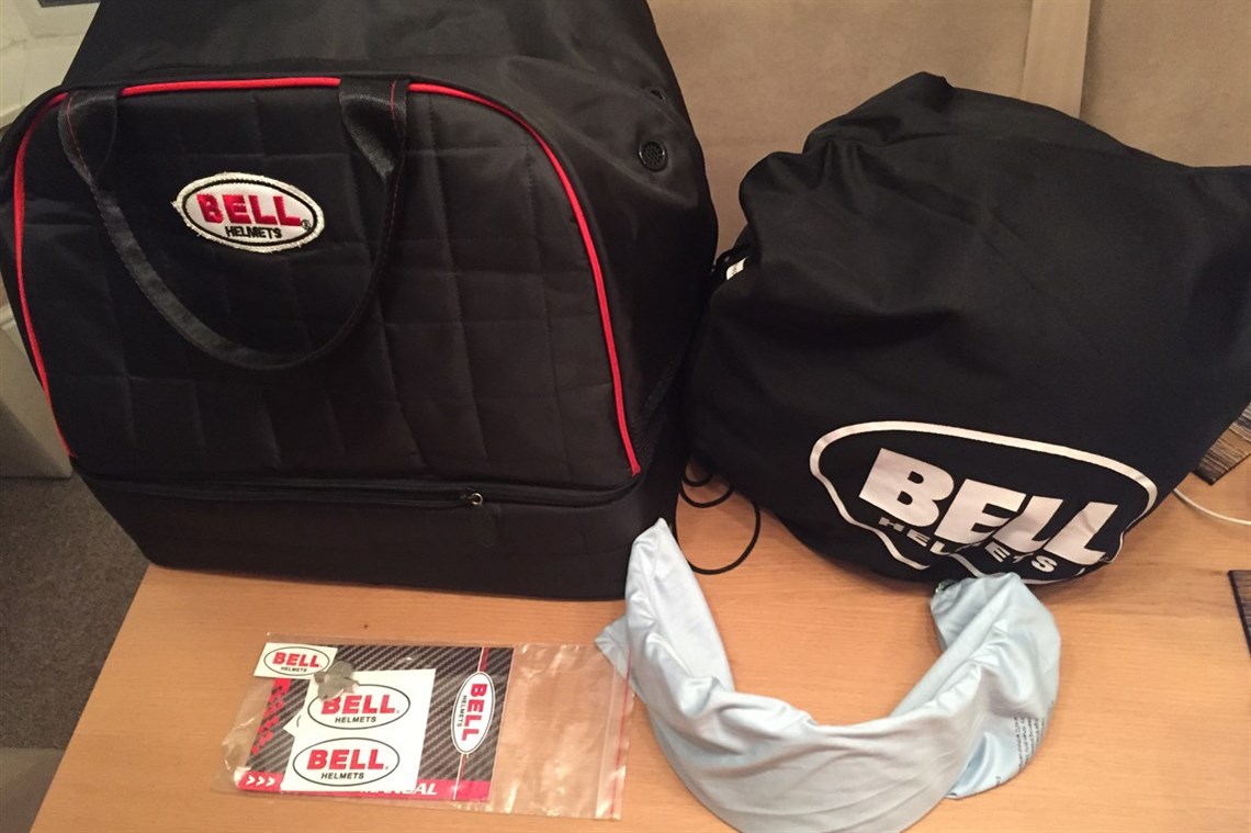 bell-rs7-carbon-helmet-size-60-with-hans-devi