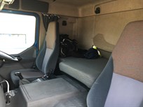 renault-premium-2006-18-tonne-race-transporte