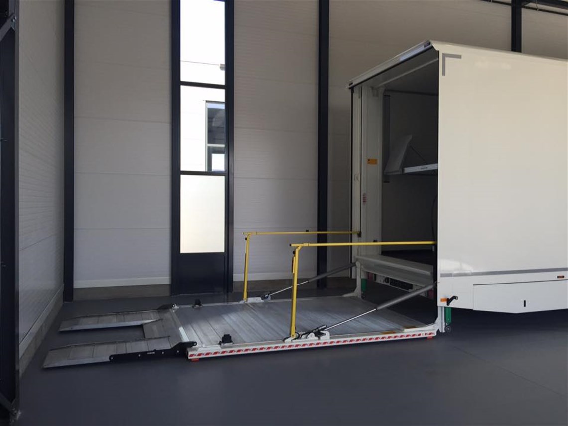 in-stock-new-race-trailer-with-double-right-s