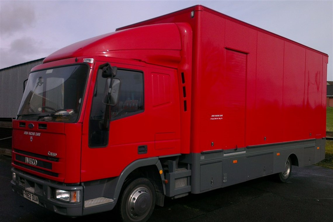 IVECO 2-car 7.5T transporter, sleeper cab, exceptional