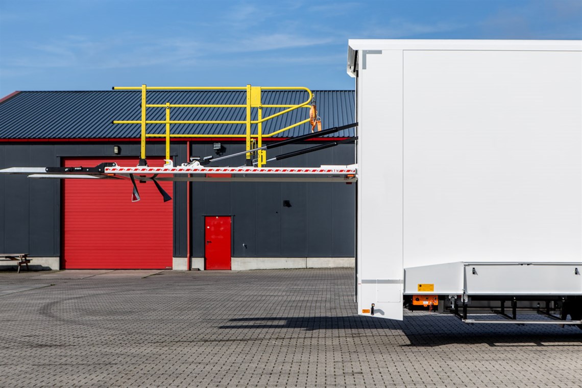 in-stock-racetrailer-2nd-flex-deck-space-for