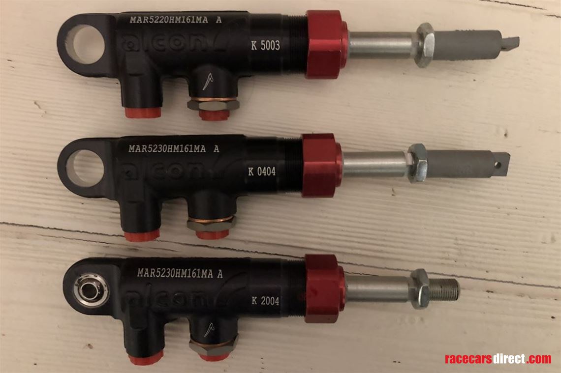 new-alcon-750-and-2x-812-master-cylinders