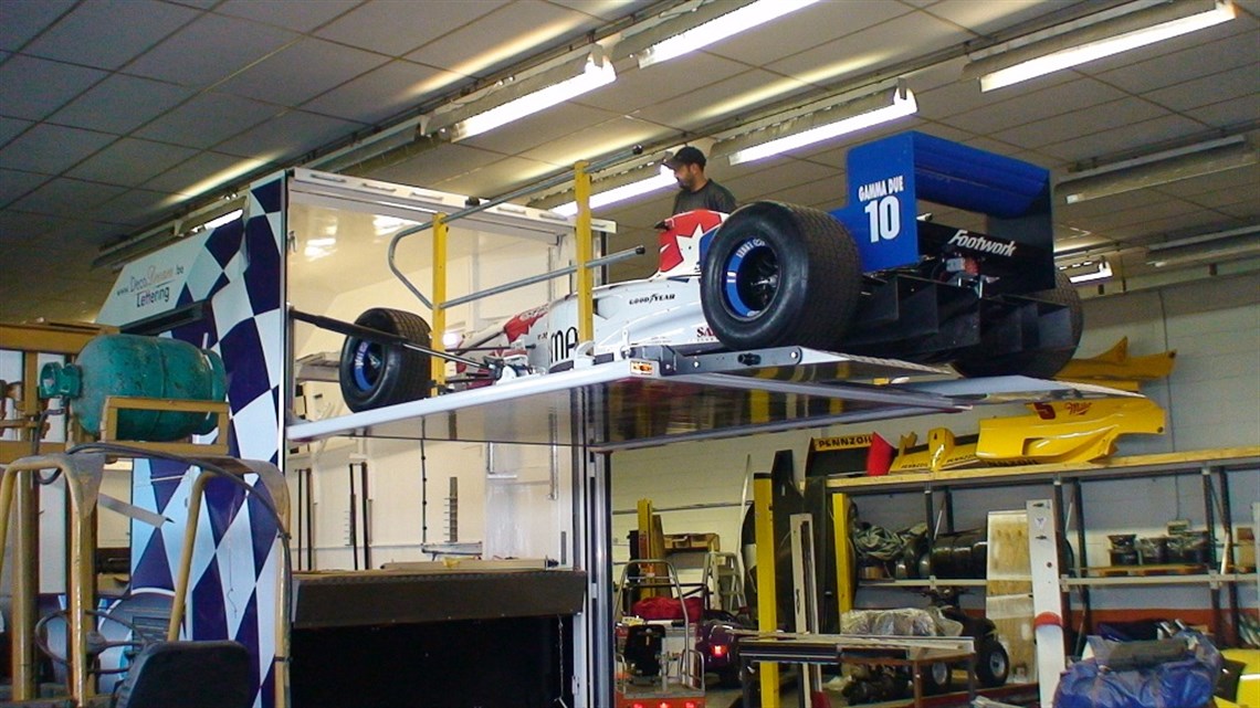 motorhome-race-car-transporter-2-cars