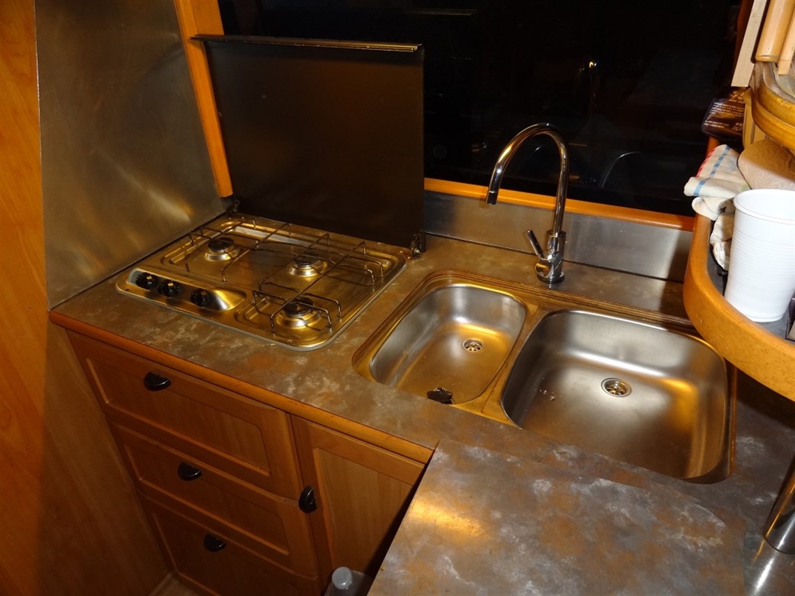 motorhome-race-car-transporter-2-cars