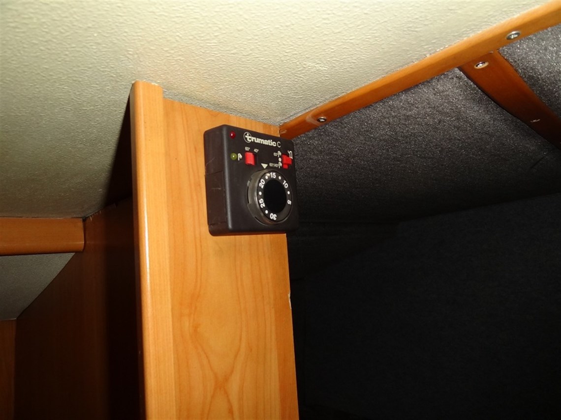 motorhome-race-car-transporter-2-cars