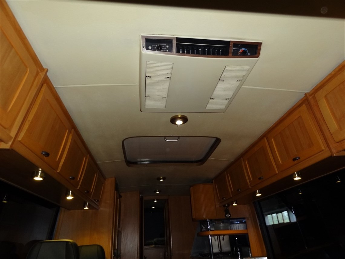 motorhome-race-car-transporter-2-cars