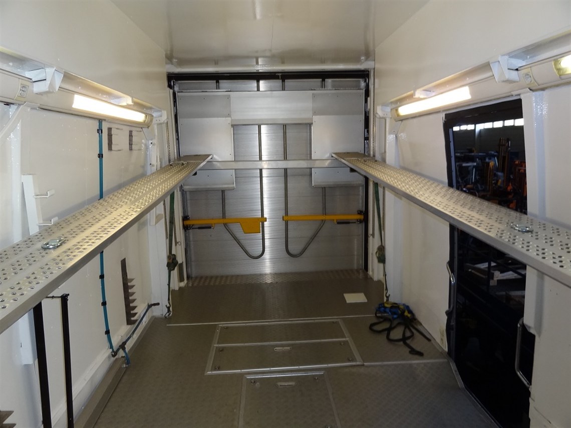 motorhome-race-car-transporter-2-cars