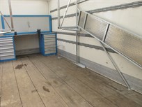 man-75t-two-car-race-truck