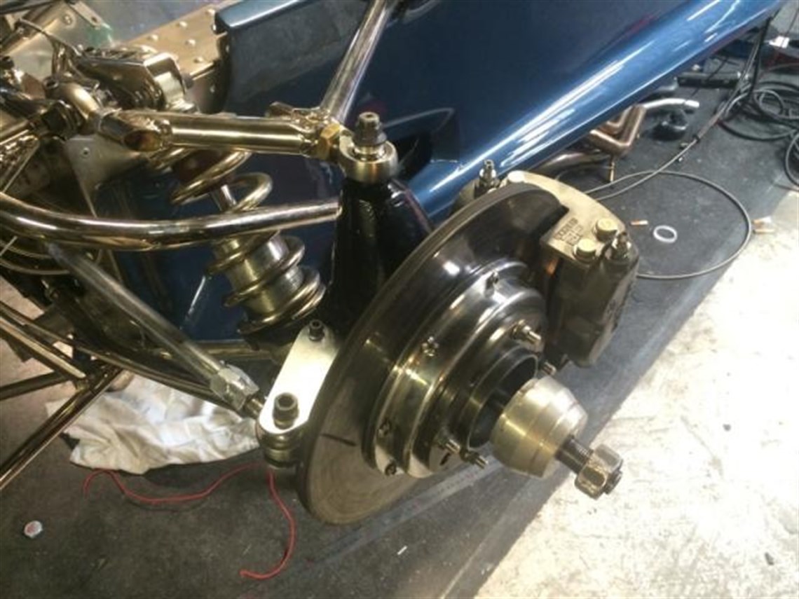 chevron-b38-f3-toyota