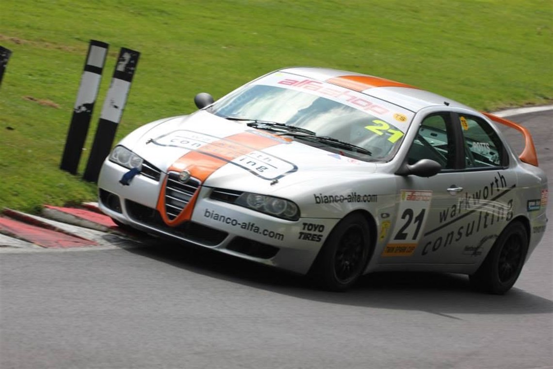 alfa-romeo-20-twin-spark-cup-car