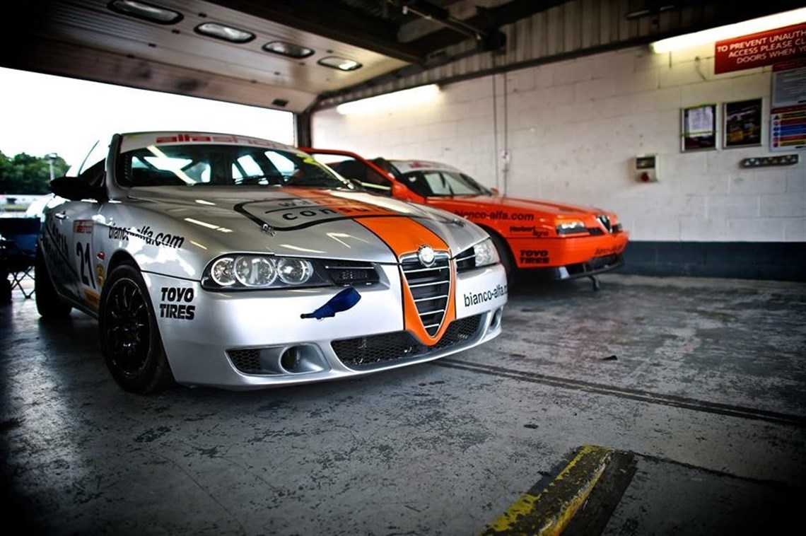 alfa-romeo-20-twin-spark-cup-car