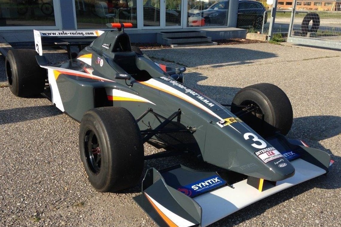 lola-b9950-f3000-2004---sold