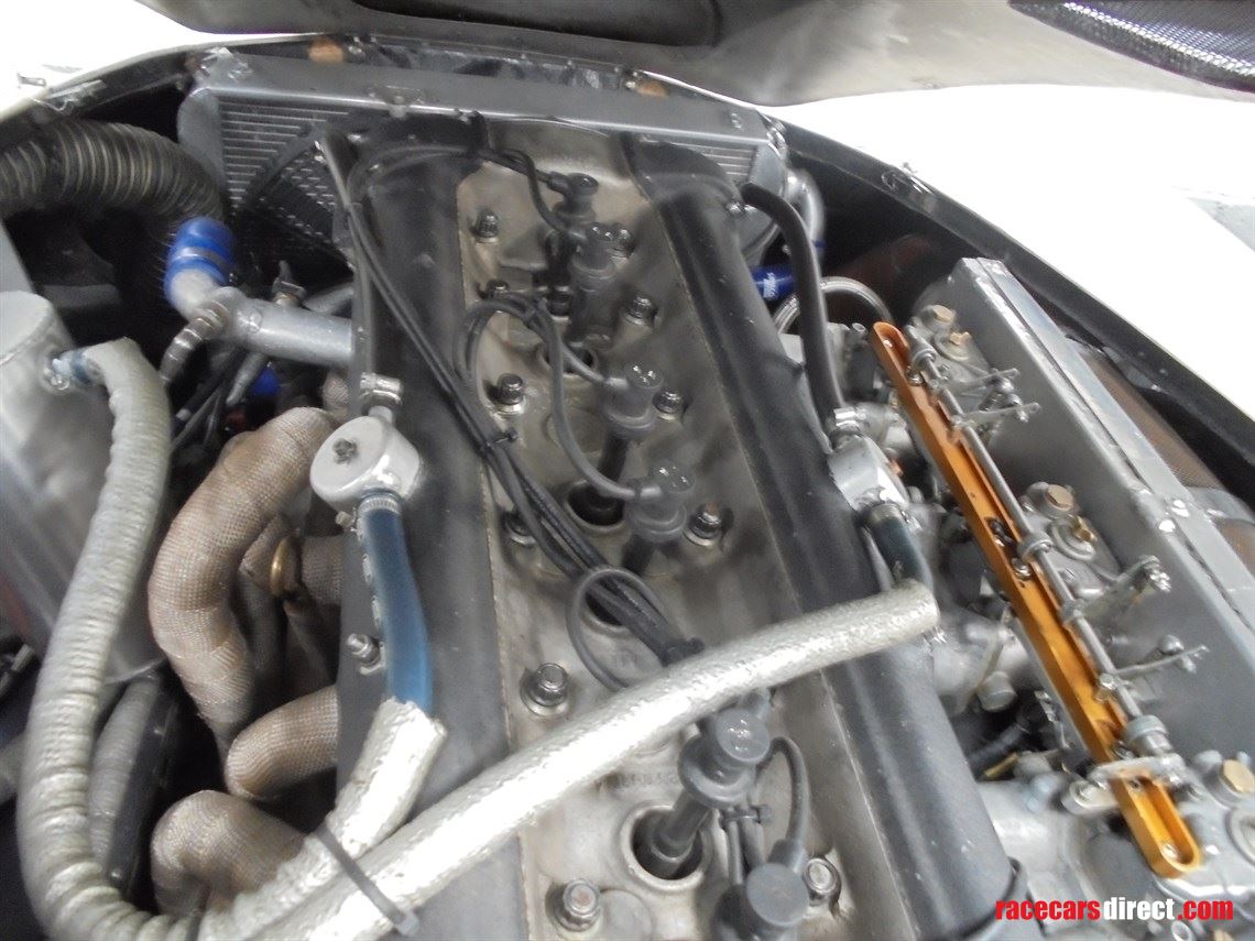 aston-martin-db4-lightweight