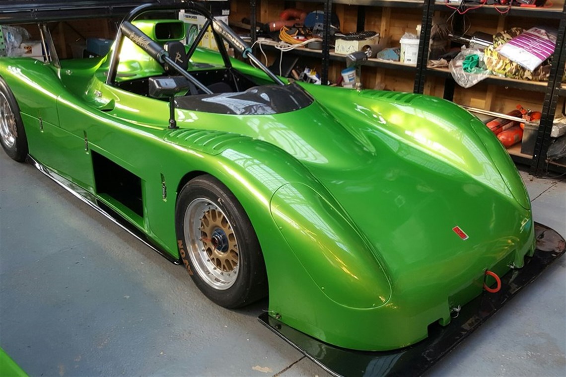radical-pr6---complete-high-spec-car-minus-en