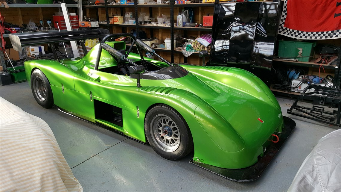 radical-pr6---complete-high-spec-car-minus-en