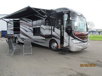 fleetwood-revolution-motorhome-42w