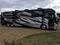 fleetwood-revolution-motorhome-42w