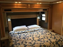 fleetwood-revolution-motorhome-42w