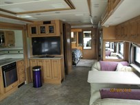 fleetwood-revolution-motorhome-42w