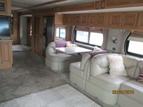 fleetwood-revolution-motorhome-42w