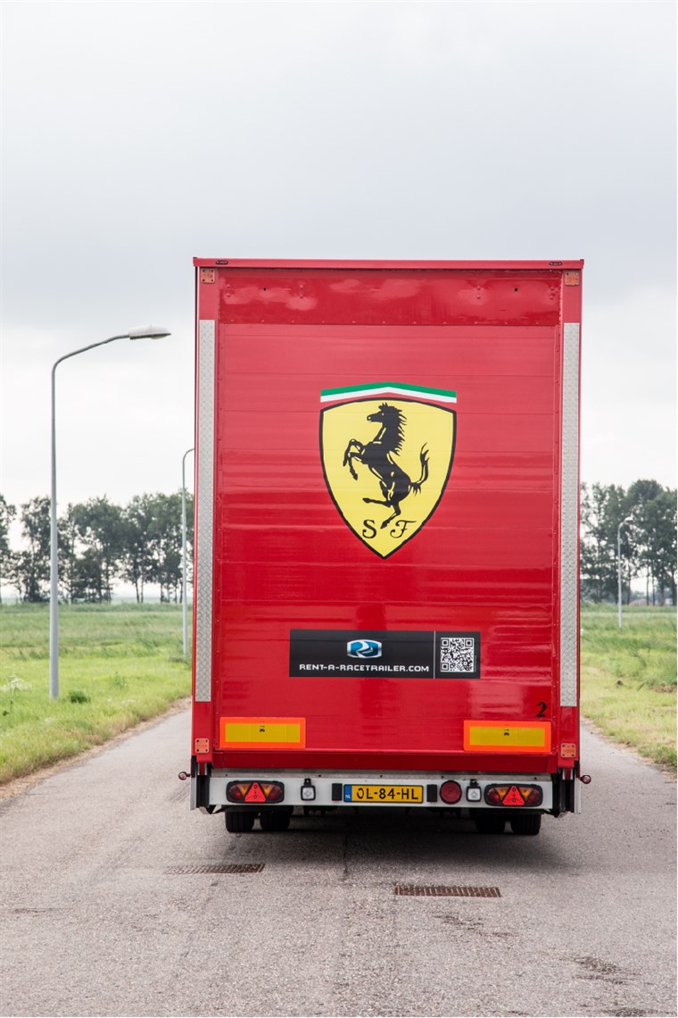 ferrari-racetrailer-double-deck-will-fit-5-to