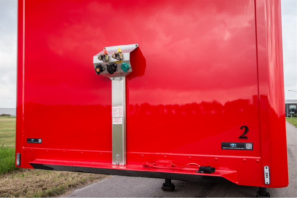 ferrari-racetrailer-double-deck-will-fit-5-to