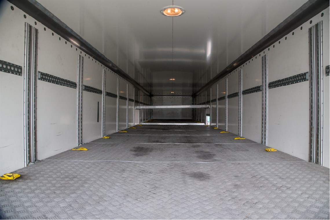 ferrari-racetrailer-double-deck-will-fit-5-to