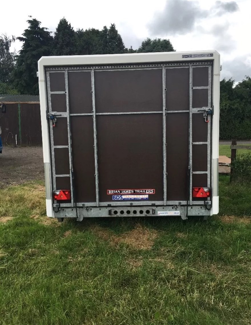 brian-james-race-transporter-4