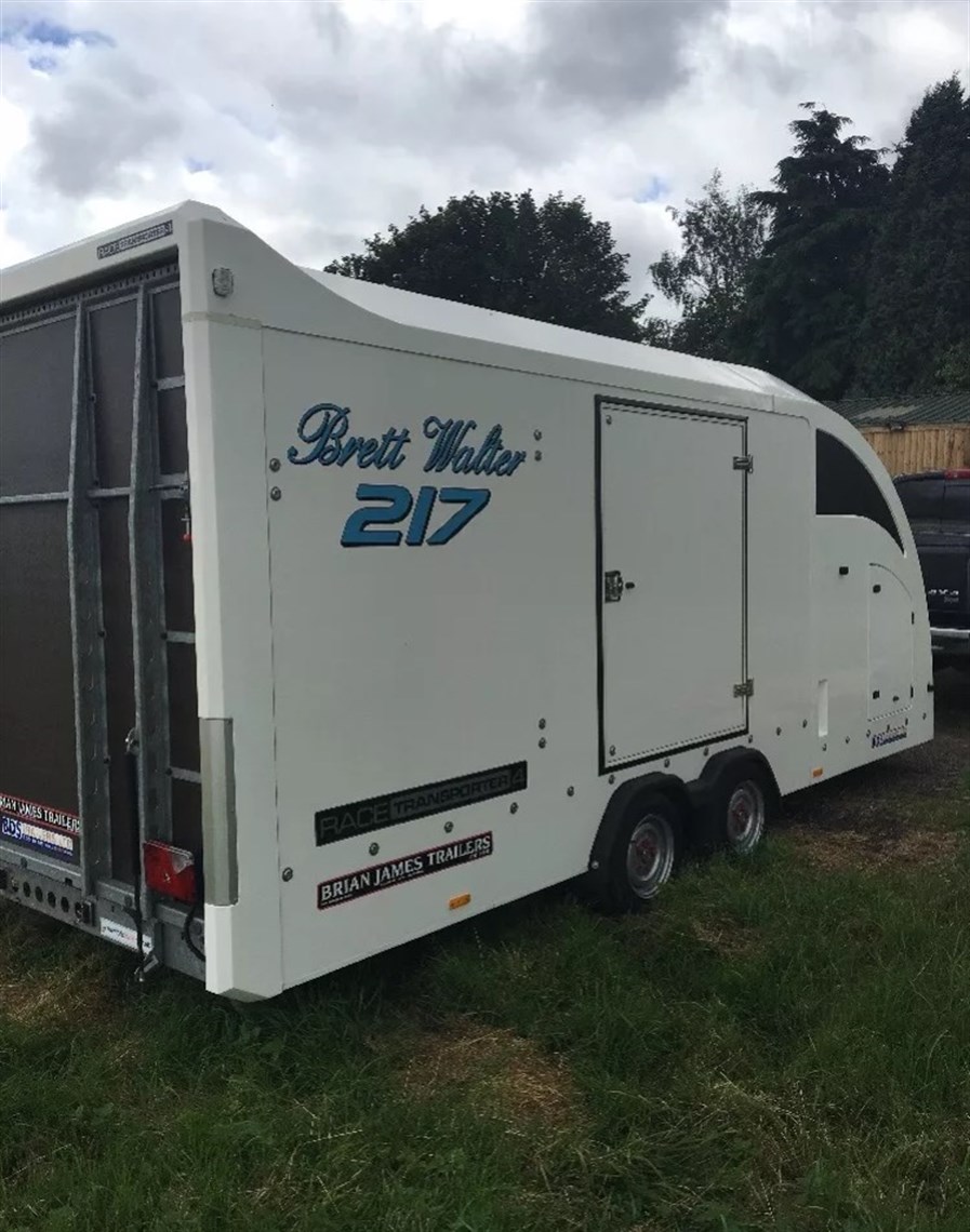brian-james-race-transporter-4