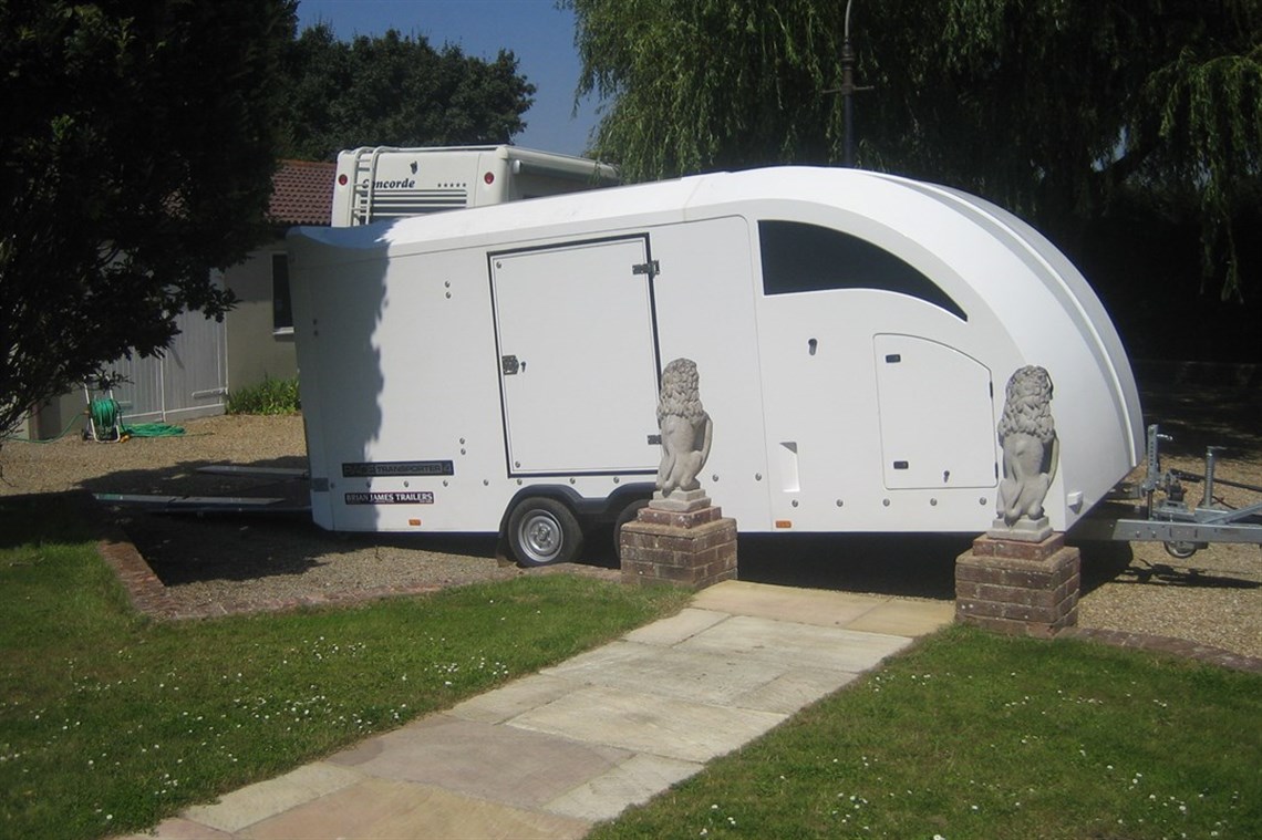 brian-james-rt4-tilt-bed-trailer