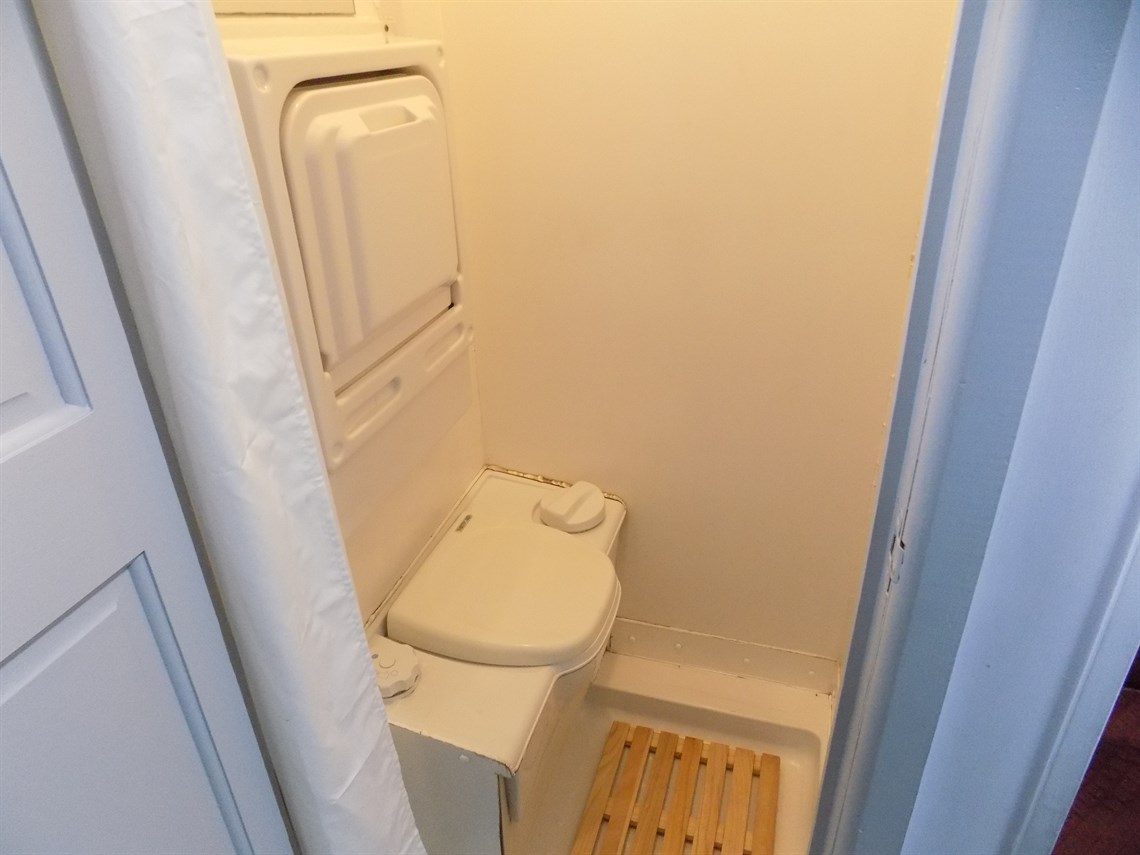 isuzu-nqr-75-ton-race-truck---sold