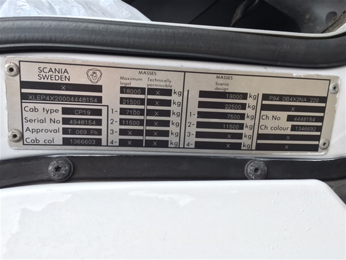 scania-18t-rigid-3-car-transporter-with-livin