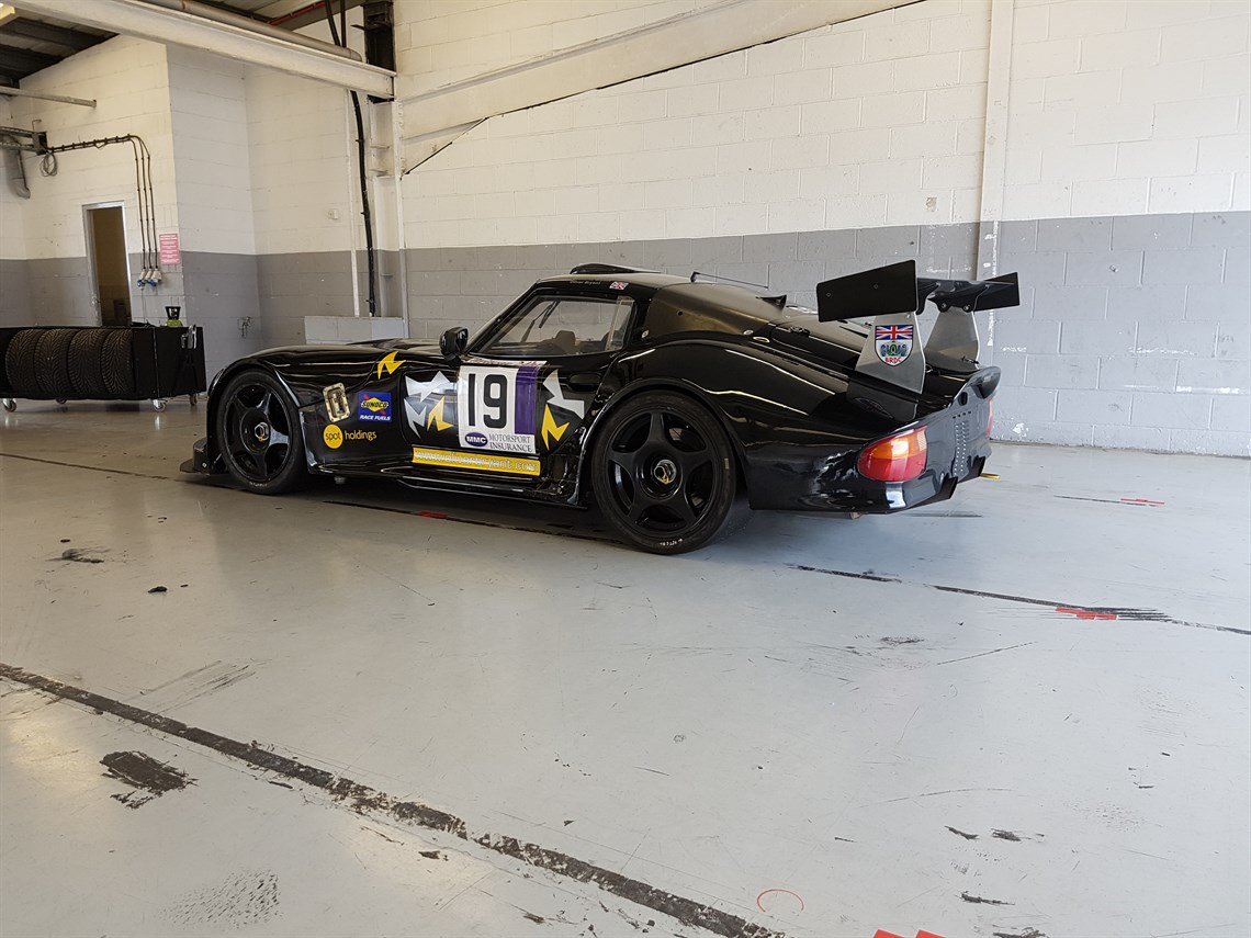 marcos-mantis-gt3-car